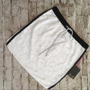 NWT White Lace white/black  Sporty Skirt XS to S